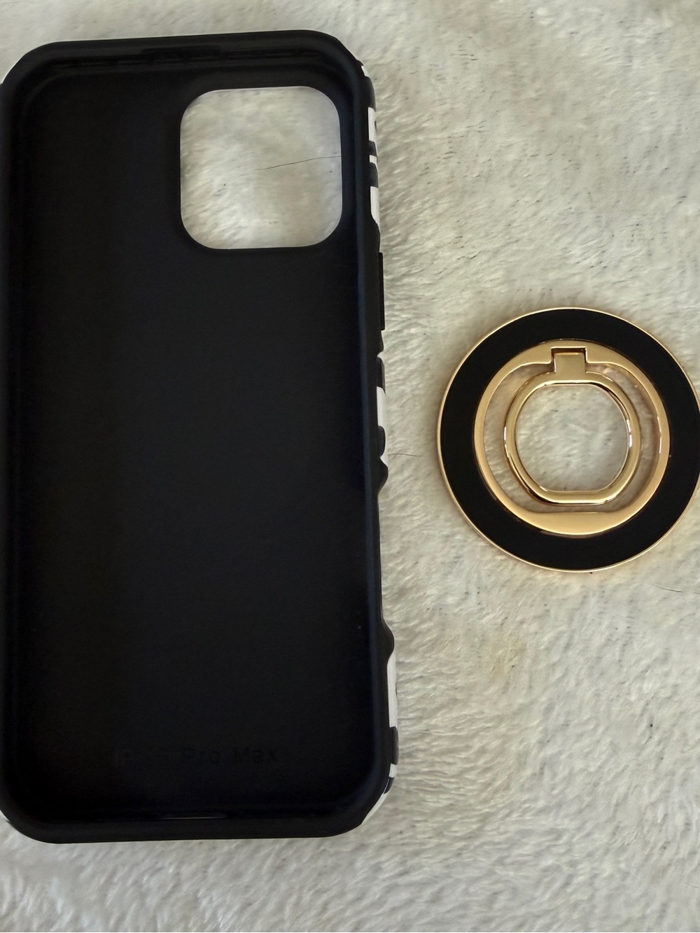 Burga mag safe Dalmatian heart spot iPhone 16 pro max with magnetic ring holder - Picture 2 of 5
